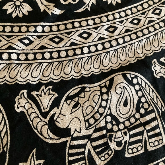 Black & Cream Round 73” Medallion with Elephants Tablecloth, Tapestry, or Floor - Picture 8 of 8